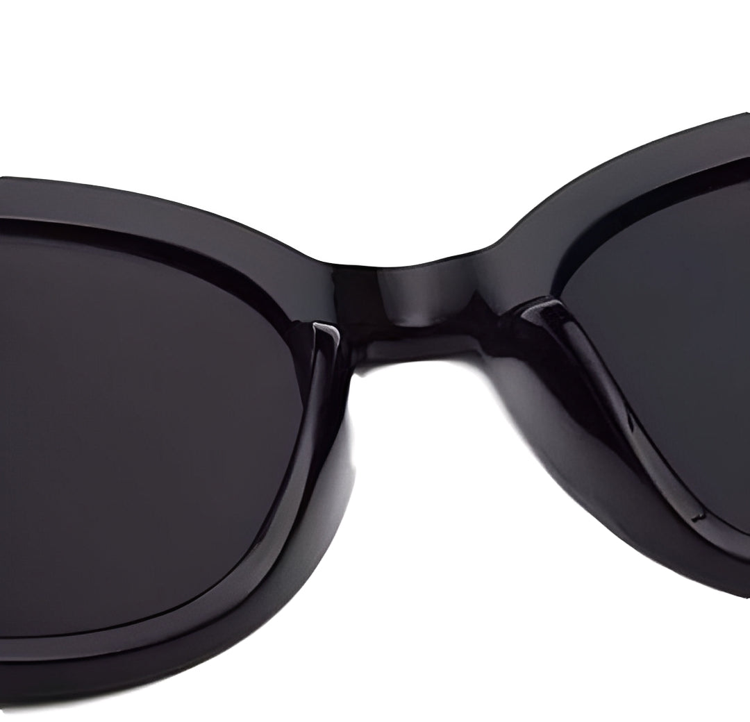 Oversized Lightweight Celeb Cateye Sunglasses for Women Ladies Silver Dark Mirrored Cat Eye Vintage Sun Glasses Circle Lens