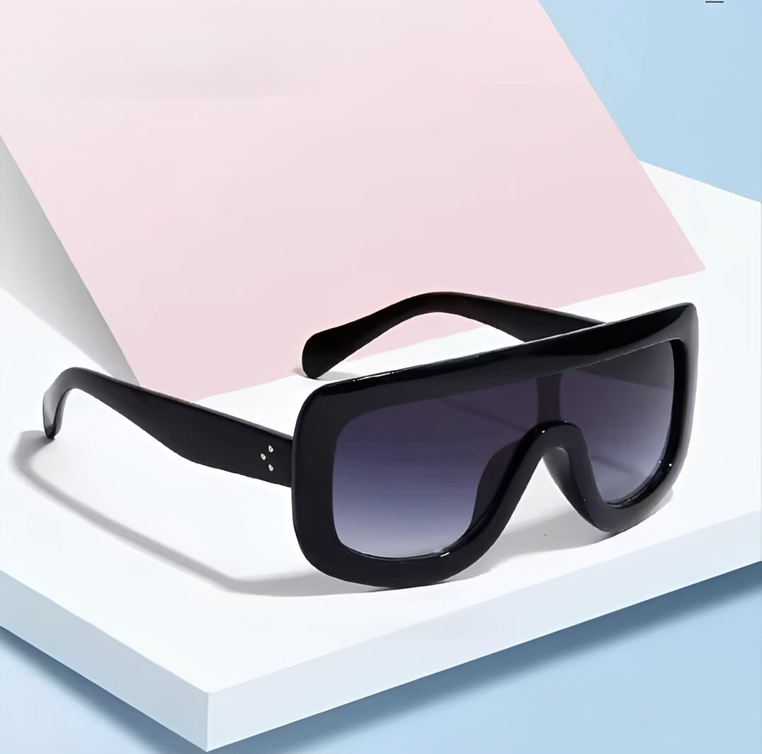 Oversized Feminine Black Cyclops Browline Sunglasses Trending 2025 Chic Chunky Frame Single Lens