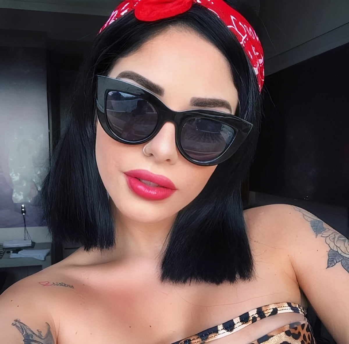 Black Sand Cat Eye Sunglasses Oversized Women Ladies Retro Cat Eye Edgy Silhouette Brand Design